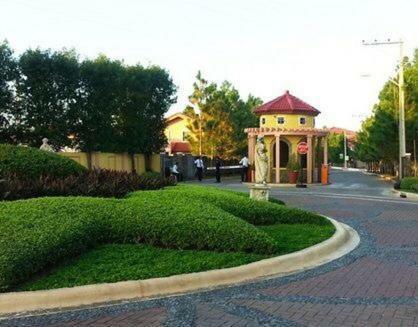 Relaxing Home At Camella Bacolod, Near Airport, Rockwell, Terminals, Famous Resto Exteriör bild